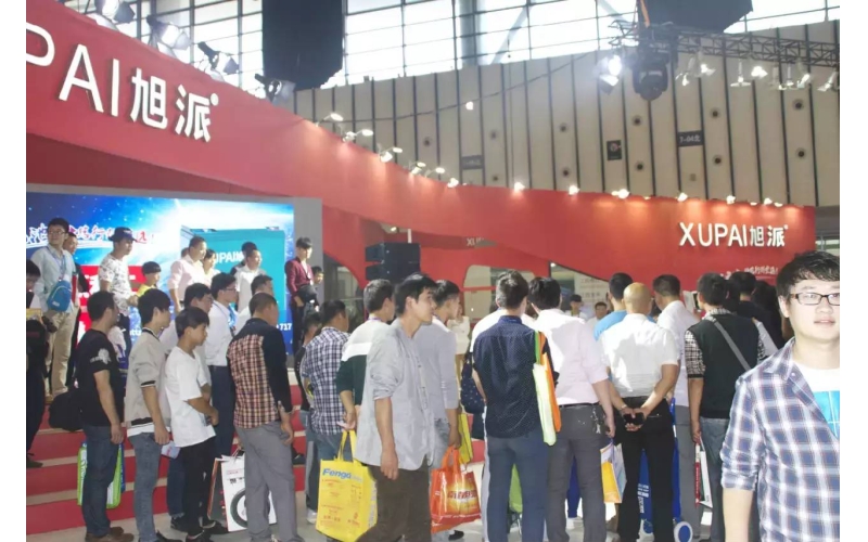 人！從！眾！2015南京展開展第一天，旭派展臺除了人還是人！