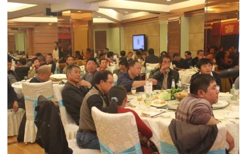 現(xiàn)場(chǎng)嗨翻天！寧?？蛻舸鹬x會(huì)照片拿走不謝！